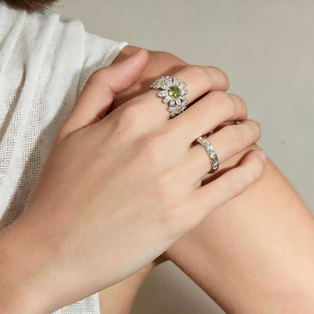 Green Daisy Flower Ring